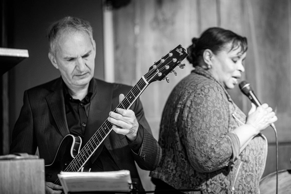 2025-10-09 - Ella-Borations met Deborah Carter 4tet